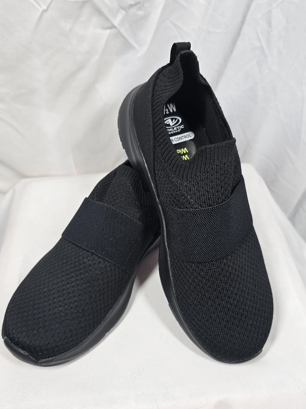 Athletic Works Black Knit Slip-On Banded Jogger Sneakers Size 8.5W